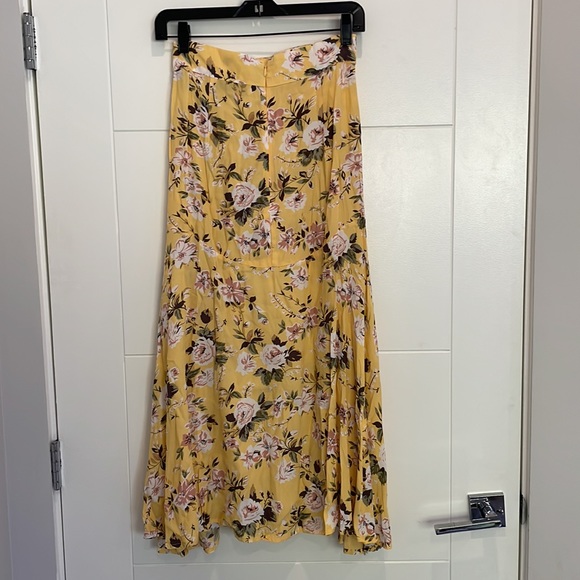 Faithfull The Brand Maxi Skirt and Matching Top - Picture 4 of 16